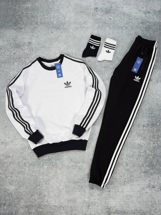 Чоловічий спортивний костюм Adidas, шкарпетки в ПОДАРУНОК