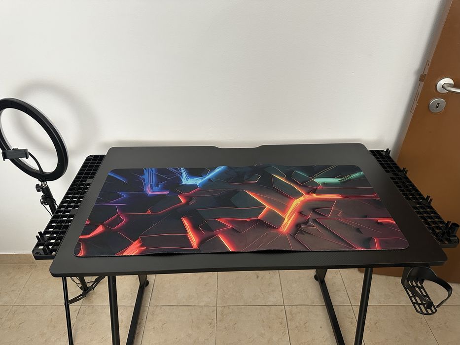 Mesa Alpha Gaming + tapete rato