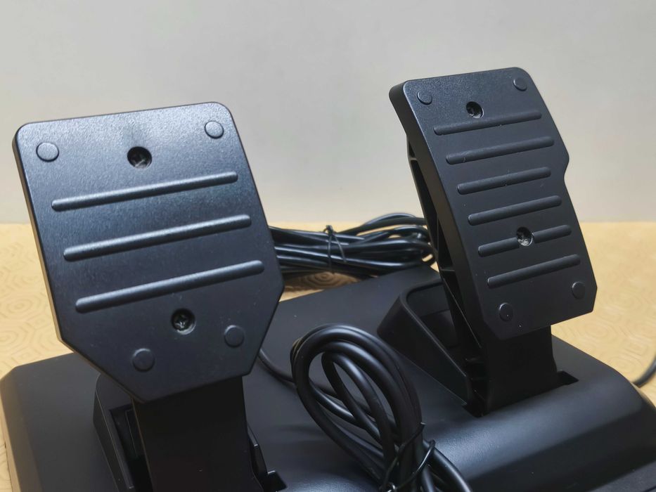 Volante com Pedais PS4 /PS5 /PC