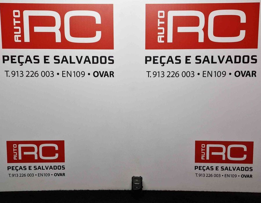 Comando / Botão / Interruptor Vidros Frente Direito DACIA SANDERO II ano 2013