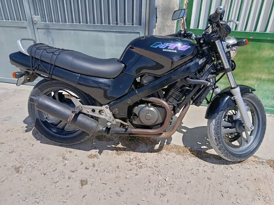 Moto Honda NTV 650