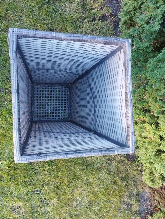 Sprzedam dwie donice z technorattanu