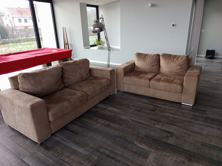 Conjunto de dois sofás