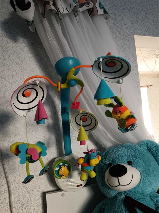 Мобиль для детской кроватки