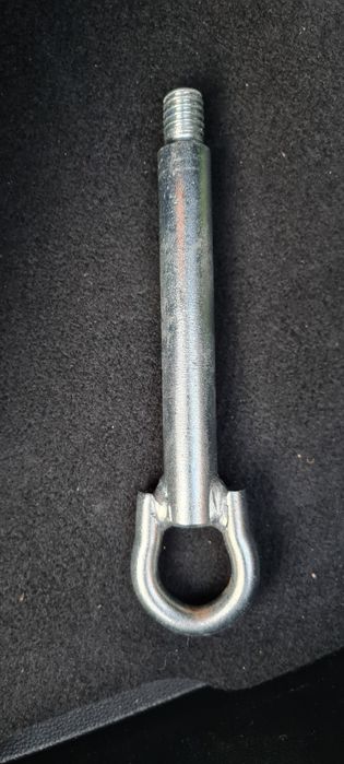 Крюк буксировочный Toyota буксировочный тойота королла e21 camry rav4