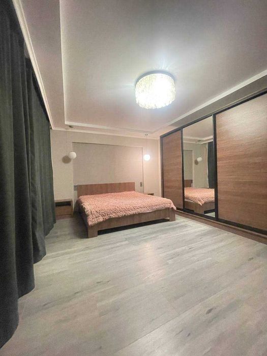 Продам 2х этажный дом на границе Южного и Буды 243 м2
