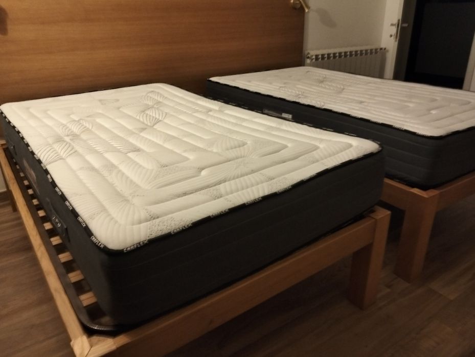 Vendo 2 camas de solteiro