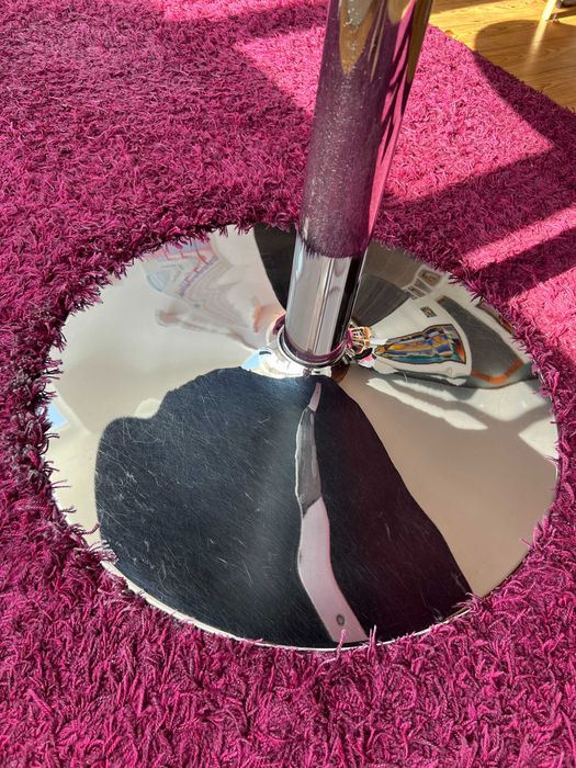 Mesa de Jantar oval com tampo em vidro