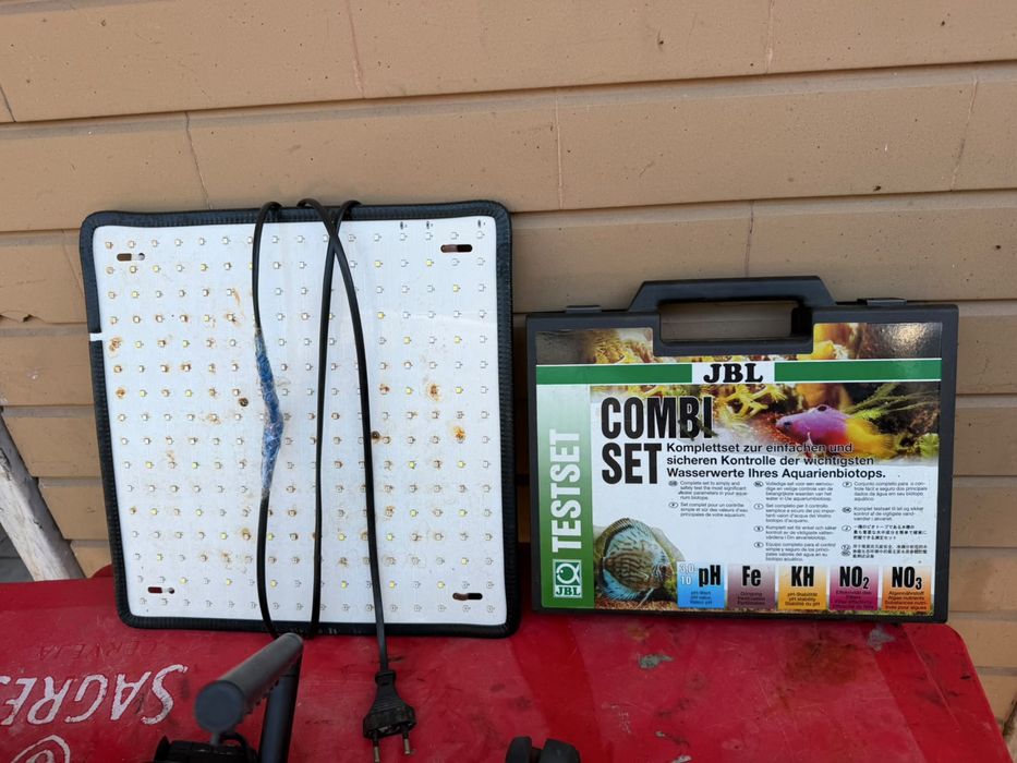 Aquario, filtros, mala testes jbl, Luz , termoestato  rochas   Alimentador  wavemaker