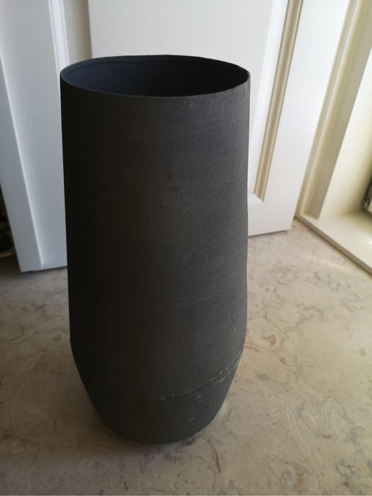 Jarra em preto mate muito bonita
