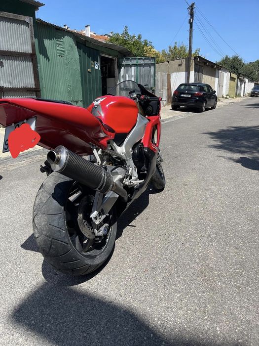 Vendo Yamaha r1 de 2001