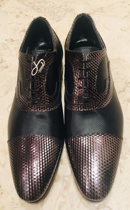 Giovanni Conti sapatos castanhos pele trabalhada 45