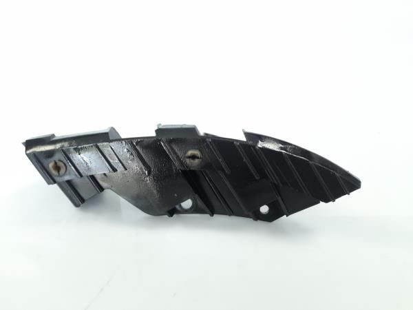 Guia de pára-choques trás direita SEAT Leon (1P1)