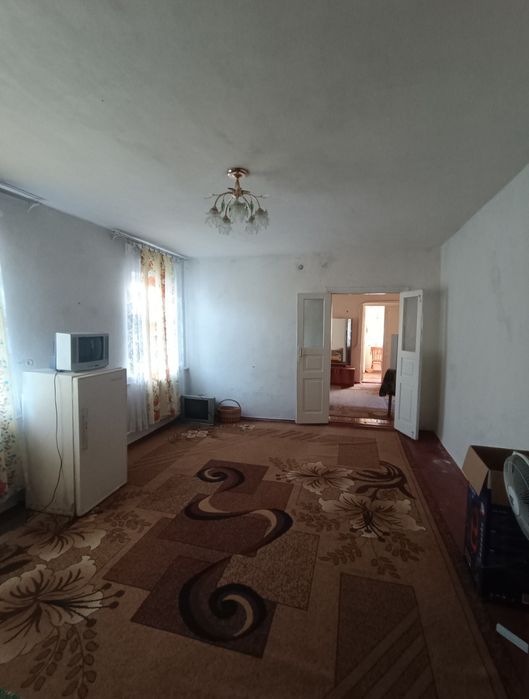 Продам цегляний будинок в селі Шкарівка