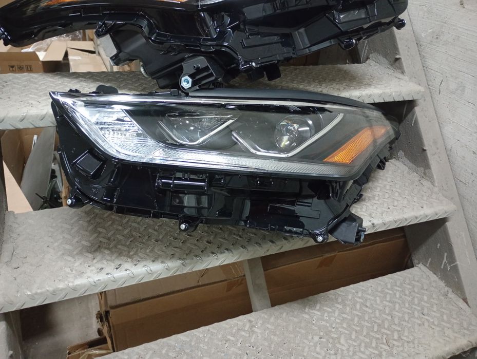 Toyota Highlander 22+ фара фул тойота  Хайлендер