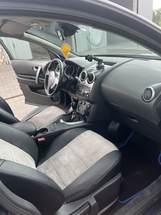 Автомобіль Nissan Qashqai