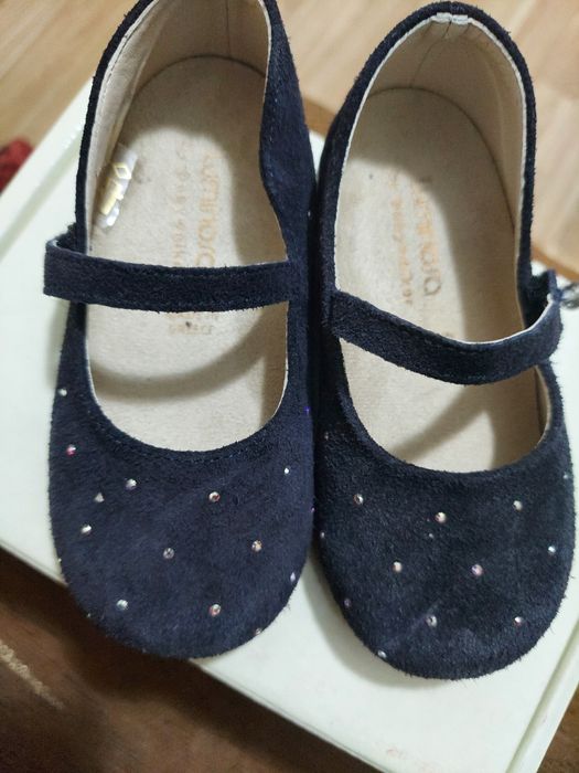 Продам туфлі на дівчинку. Оригінал
