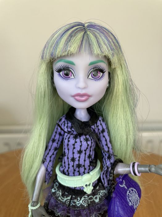 Твайла Twyla Monster High