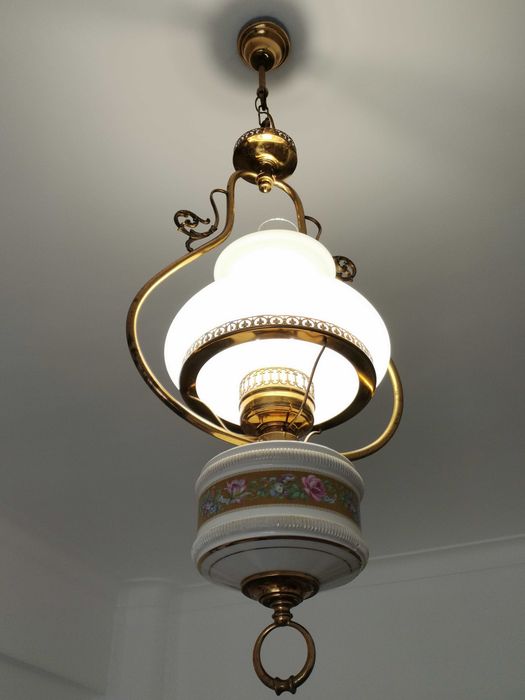 Golden floral porcelain chandelier