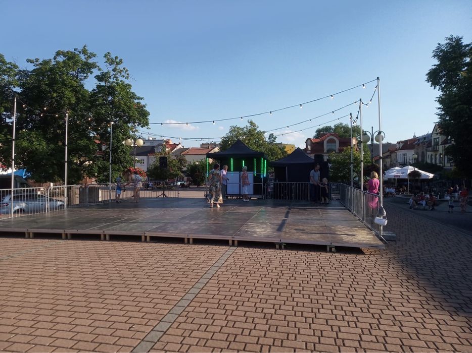 Scena / Nagłośnienie /PodestySceniczne  /Wynajem Sceny/ wynajem sceny