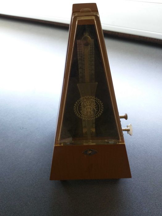 Metrónomo analógico