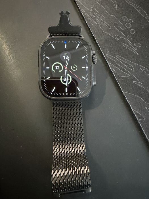 Apple Watch Ultra 3 Black Titanium Milanese Loop - M