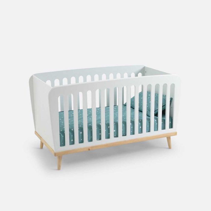 Quarto criança (Cama de bebé evolutiva 3 em 1 / cómoda / muda fralda)