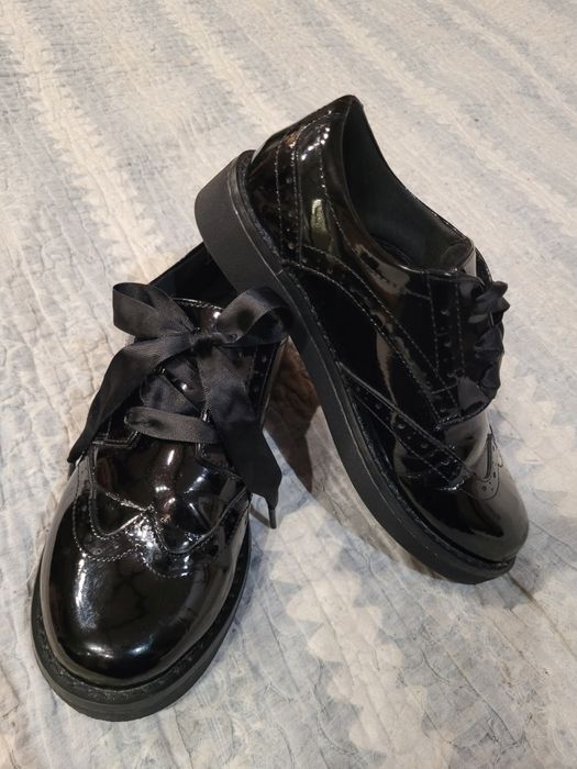 Туфлі унісекс  лакові