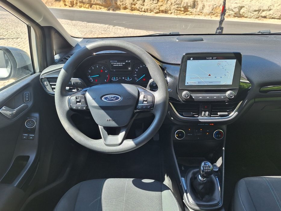 1.0 T ecoboost 100cv, poucos kms C/garantia, aceito retoma