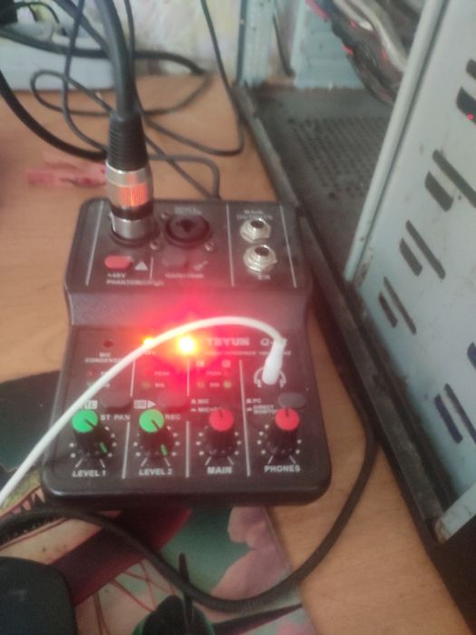 Микрофон behringer c-1 + звуковая карта teyun q-12