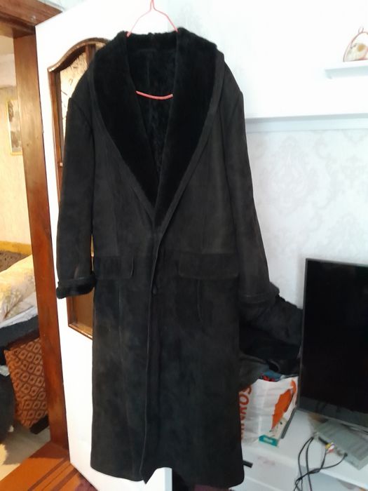 Розкішна фірмова дублянкатнат.цегейка хутро,тепла фірма на фото