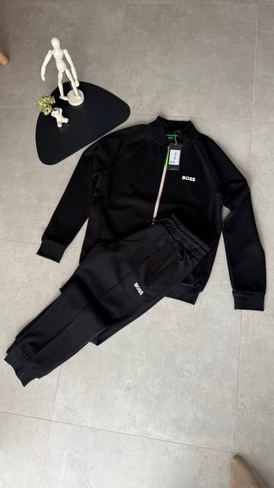 Чоловічий костюм  hugo boss  armani  Calvin Klein  чорний