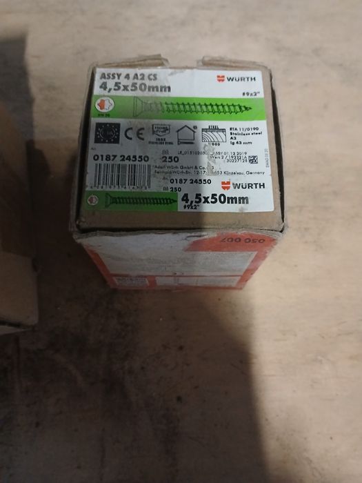 Uchwytu do belek i gwozdzie sruby