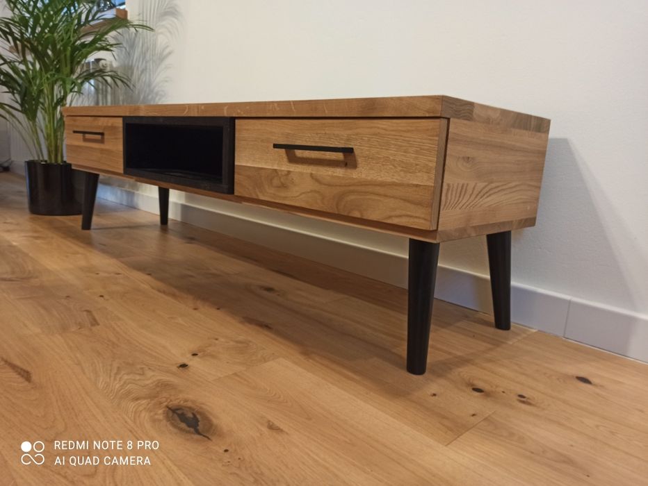 Szafka RTV ''Heda'' 150-200 cm lity dąb,  loft, lakier olej