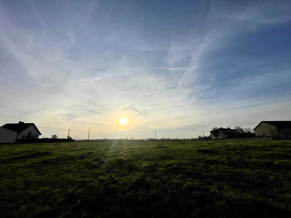 Atrakcyjna działka w Łazowie nad rzeką