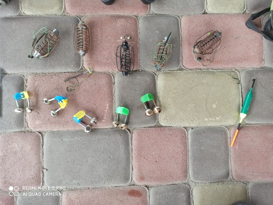 Продаю риболовні снасті рибацький стільчик