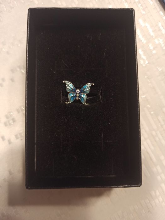 Zawieszka charms Motyl