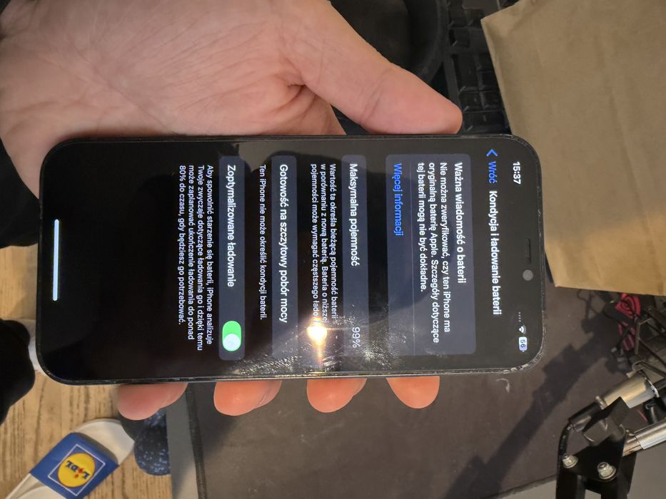 Iphonne 12 64 g…..