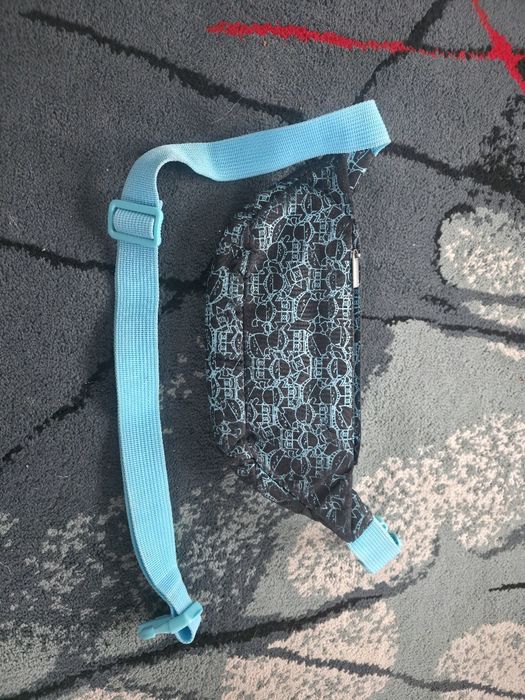 Saszetka nerka unisex