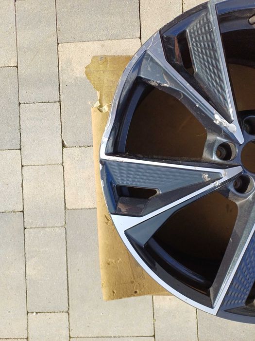 felga audi a6 s6 rs6 c8 8,5jx21 et43 5x112 model 4k0601.025ek