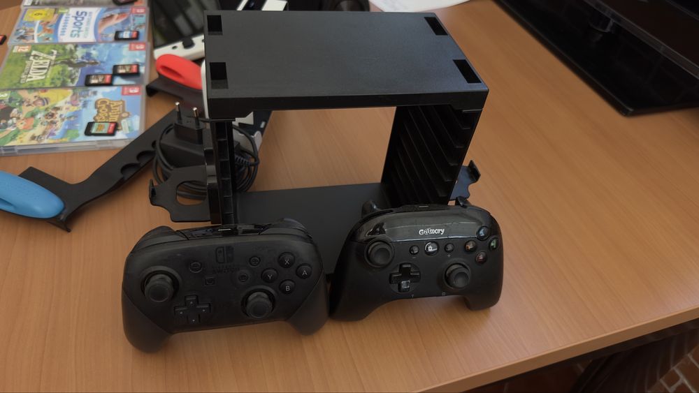 Nintendo Switch OLED Branca + 7 Jogos + Muitos Acessórios – Excelente Estado
