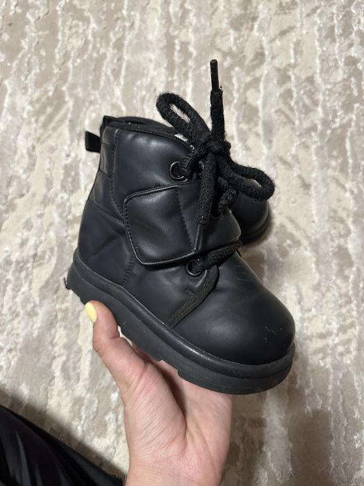 Зимові боти 28 розмір стан 10/10