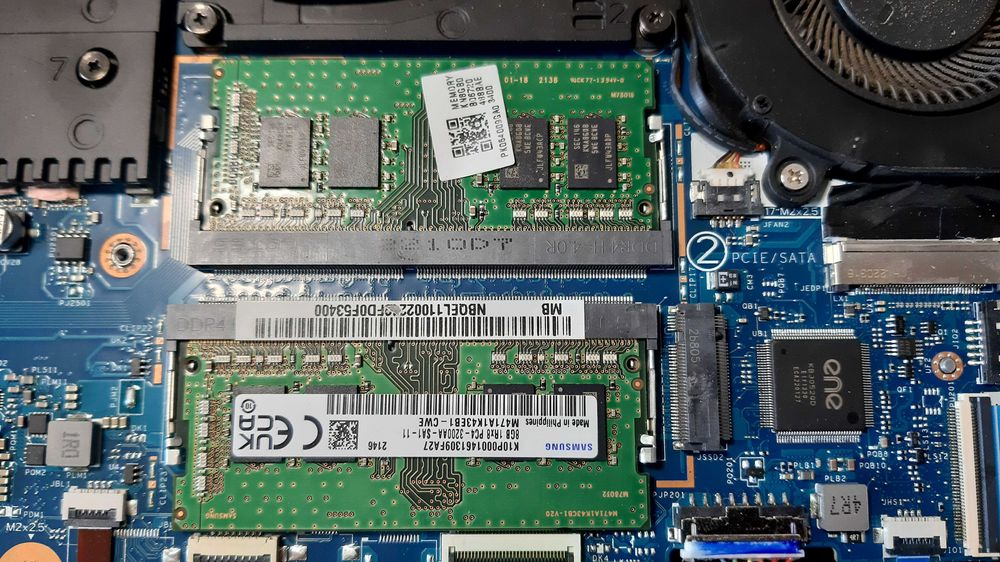 Оперативна пам’ять Samsung для ноутбуку  DDR4 SODIMM 8Гб 3200MHz