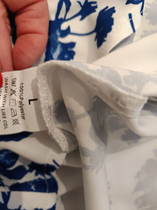 Camisola floral azul e branca L