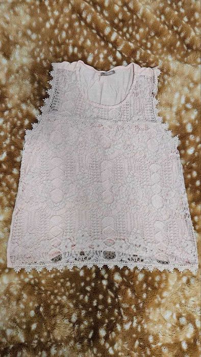 >> KobietyUbraniaBluzki, topy i koszulkiBluzkiORSAY Bluzki Podobne rzeczy  Orsay top damski różowy koronkowy baby pink elegancki bez rękawów L