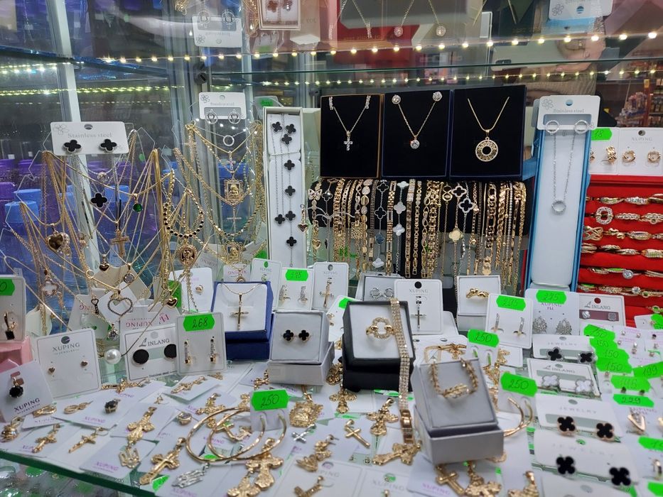 Ван Кліф,Van Cleef, медичне золото, Ван клиф прикраси, браслети, сереж