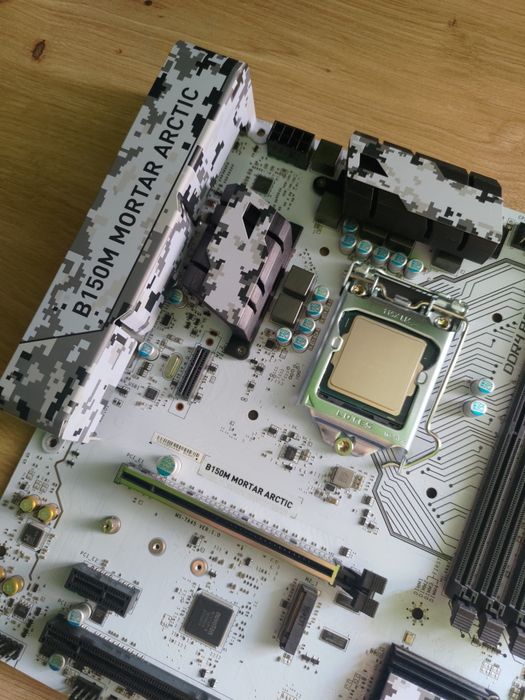 Płyta główna z procesorem MSI Intel