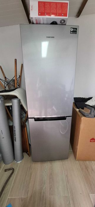 Frigorífico Combinado SAMSUNG RB29FSRNDSA