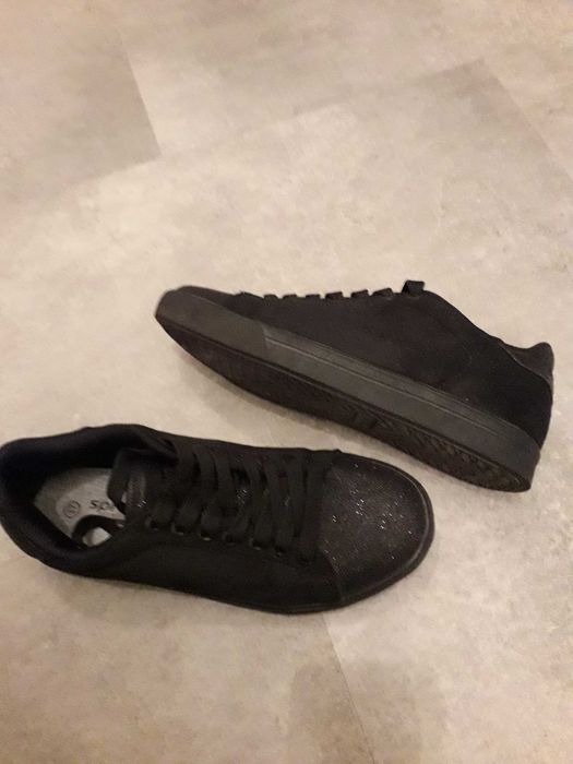 Buty sportowe Sprandi roz.37, czarne z elementami brokatowymi