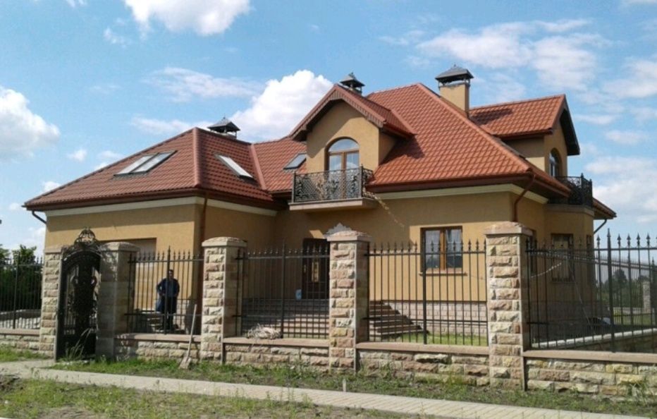 Продам два будинки в с.Вишеньки біля озера - More